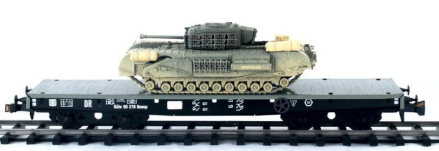 ETS-4-achsiger-Flachwagen-DR-mit-Panzer